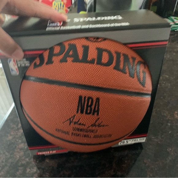 2019 Toronto raptors champion limited ball limited 5000 - Picture 2 of 3